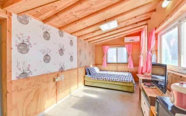 Yecheon Mulmalgeun Sangol Pension