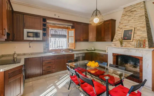 Torreon de Morayma Baena by Ruralidays