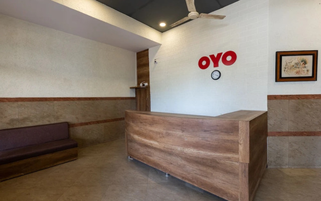 OYO 28360 Hotel Rajdeep