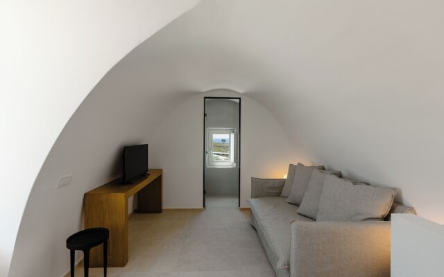 Omna Caldera Suites