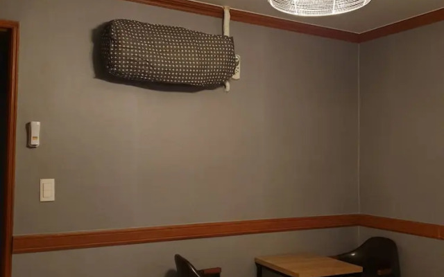 Motel Good Guy