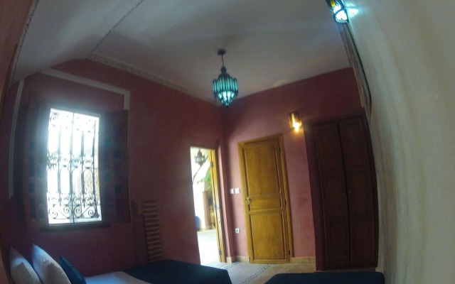 Riad Bonheur