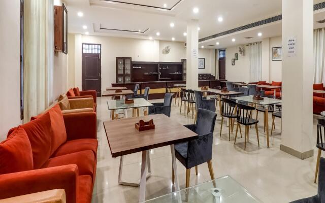 Hotel Divira Inn by OYO Rooms