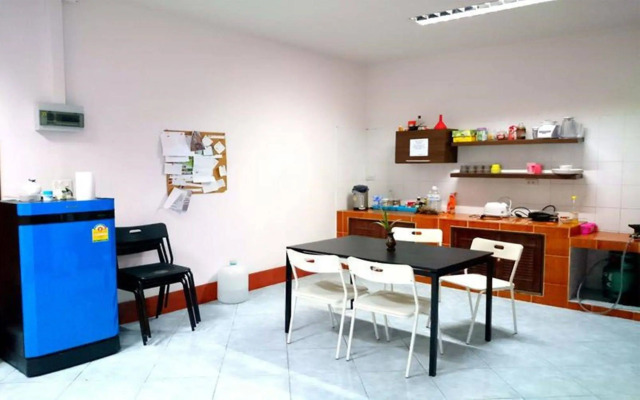 Baan Kai Hostel
