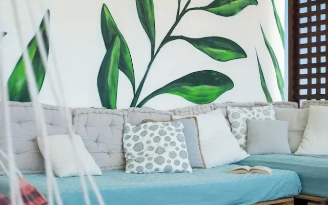 Sea City and Mountain View Apartment