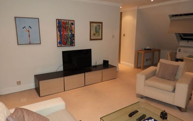 The Knightsbridge Park Tower Apt
