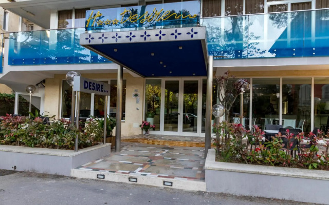 Hotel Desire'
