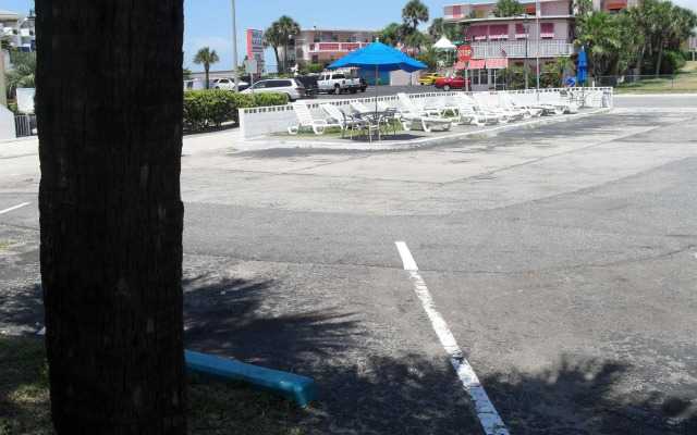 Shore Winds Motel