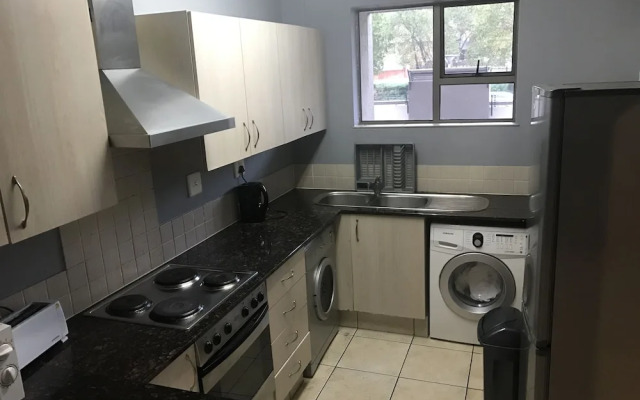 77 Grayston Apartment