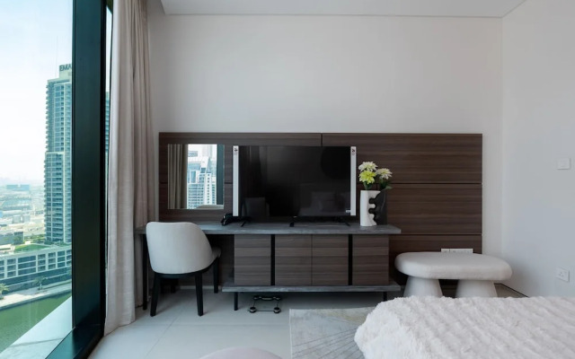 Chic Minimalist 1BR in Address JBR
