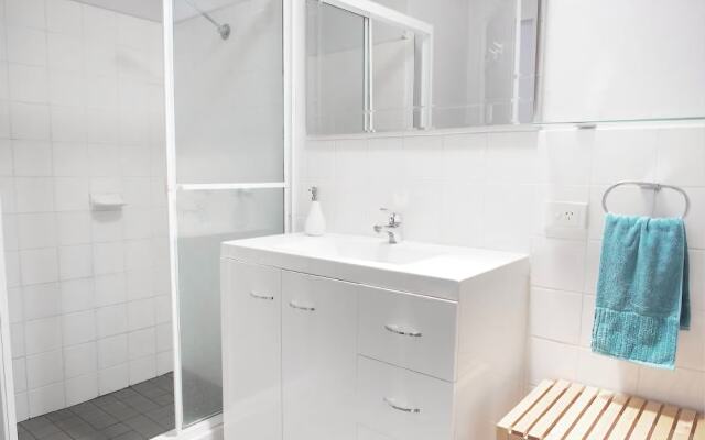 Shoal Sands, Kimbriki Unit 9/16 Messines Street