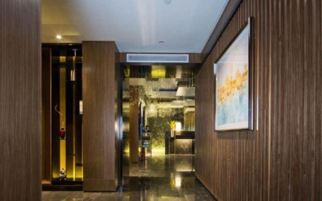 Baiwei Hotel (Zhengzhou CBD Exhibition Center)