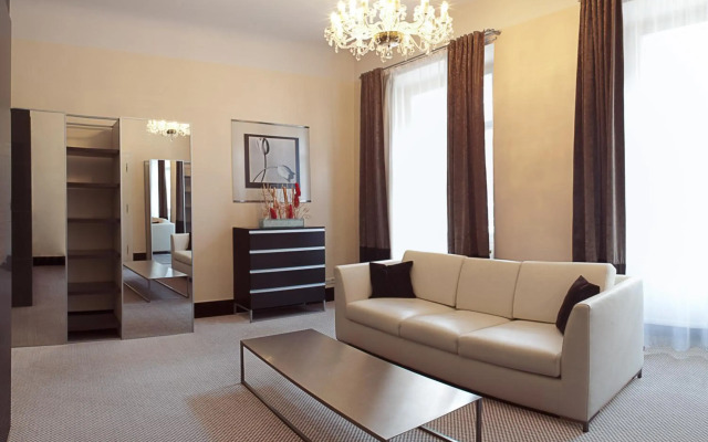 Old Town Square Residence by Emblem