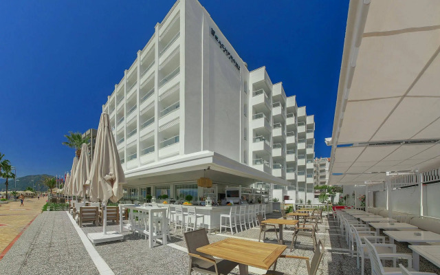 The Beachfront Hotel Adult Only 16 Plus