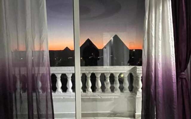 Heaven Pyramids View Apartment