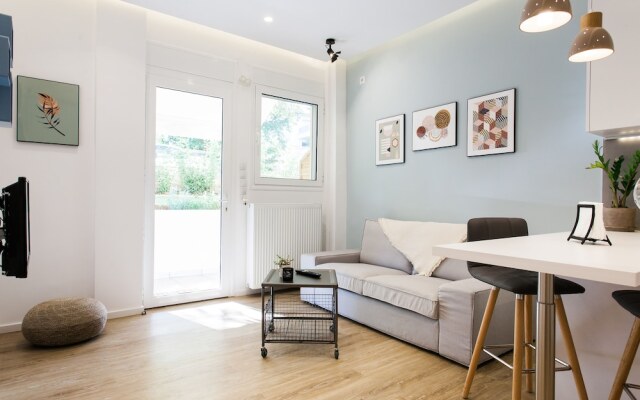 Kifissia Central Stylish Fresh Apartment near Metro 1BR