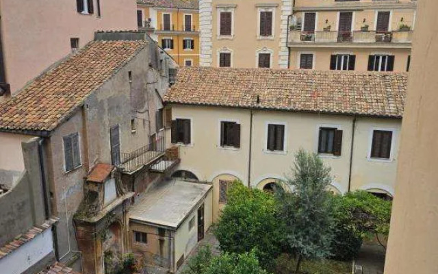 Appartamento Esquilino di Busby Yan