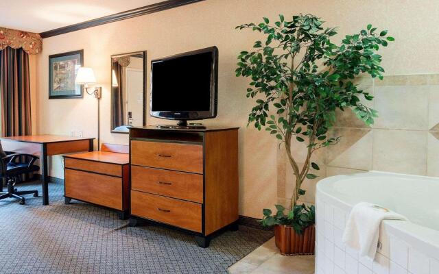 Quality Inn & Suites Lufkin