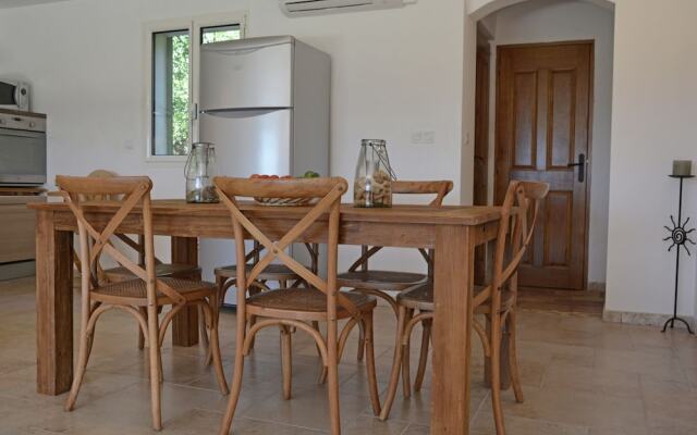 Cozy Villa in Saint-privat-de-champclos With Private Pool