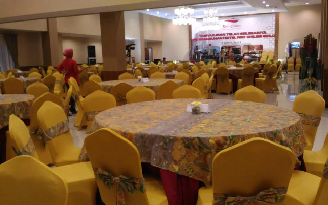 Red Chilies Hotel