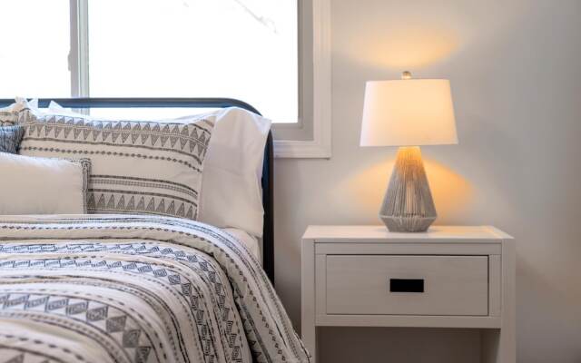 The Overbrook 2BR Pet-friendly Condo Lake Geneva