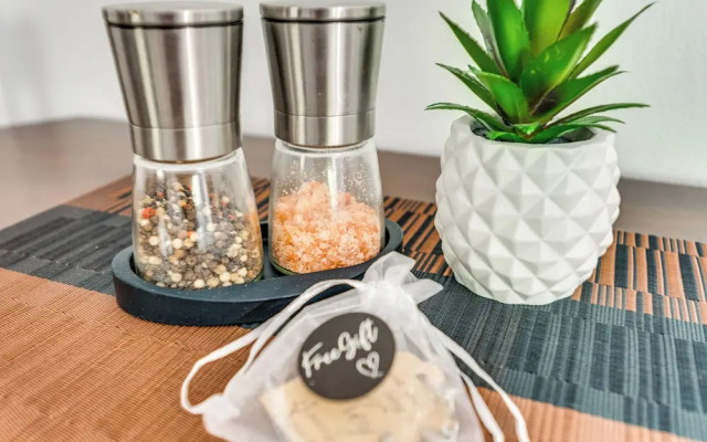 Outdoor Entertainment Area: Clearwater Condo!