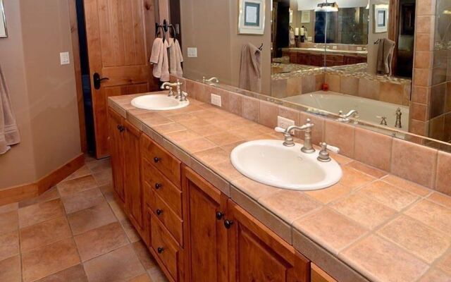 Meadow Brook Chalet