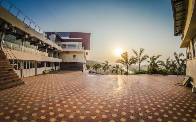 Ratnaa Resort