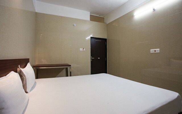 Spot On 23725 Jay Shanti Palace Hotel