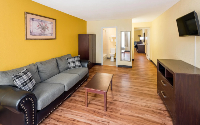 Days Inn by Wyndham Madison