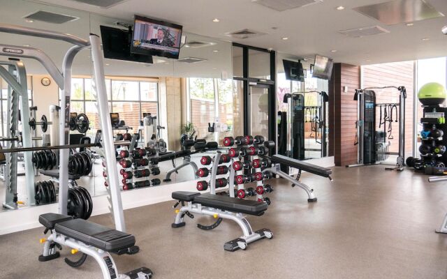 Bright, Luxury Apartment in Historic District