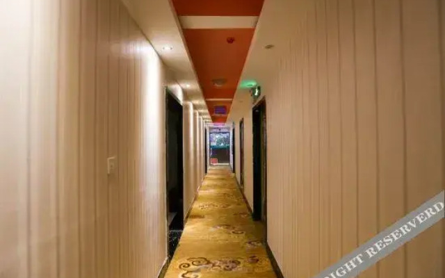 Yueyuan Fashion Hotel (Zhengzhou Longzihu University Town)