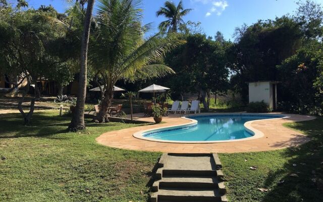 Pousada Araçás Village