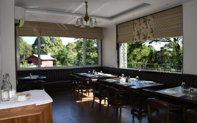 Mastiff Villa Camellia by OTHPL