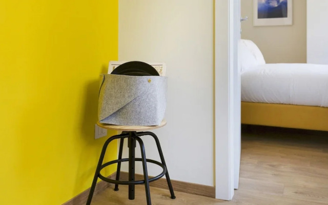 Mi-brgz1a2 Bergonzoli Place - Bilo A - Dance