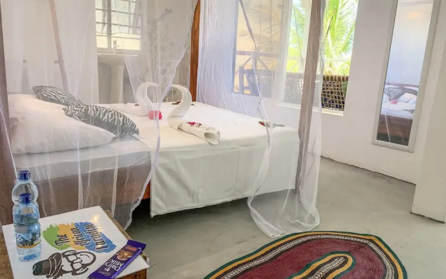 African Paradise Beach Hotel