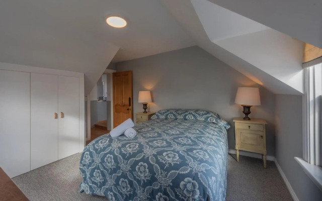 Akaroa Waterfront Apartment