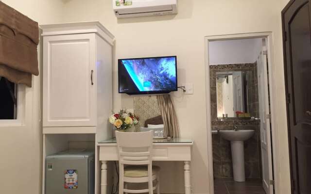 Mi Lan Corner Hotel