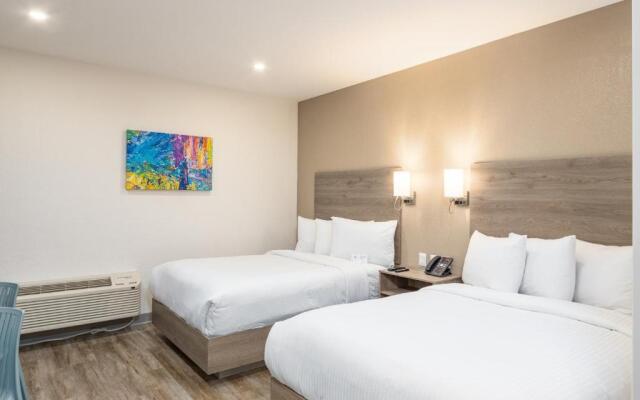 Hotel Mesaluna Short & Long Stay