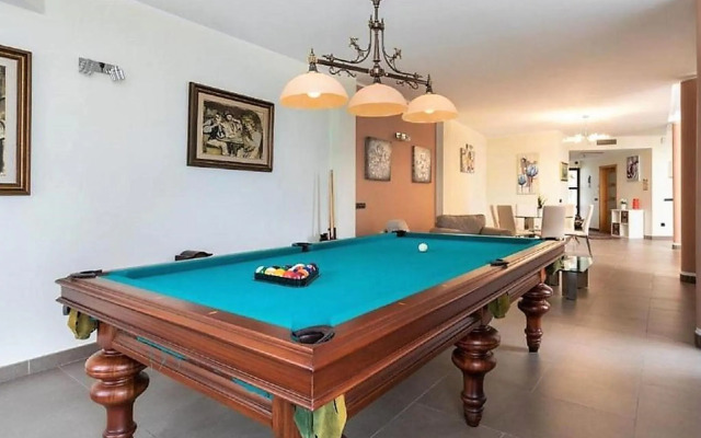 Premium villa in Adeje with private pool