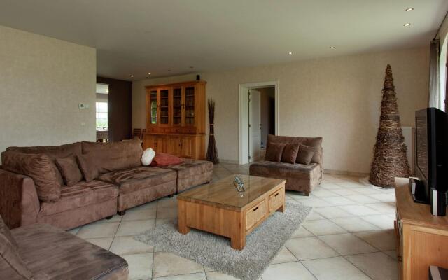 Holiday Home in Peer With Terrace