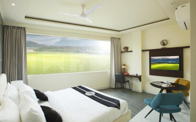 Mohan Tulip Hotel