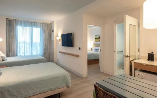 Universal's Endless Summer Resort - Dockside Inn and Suites