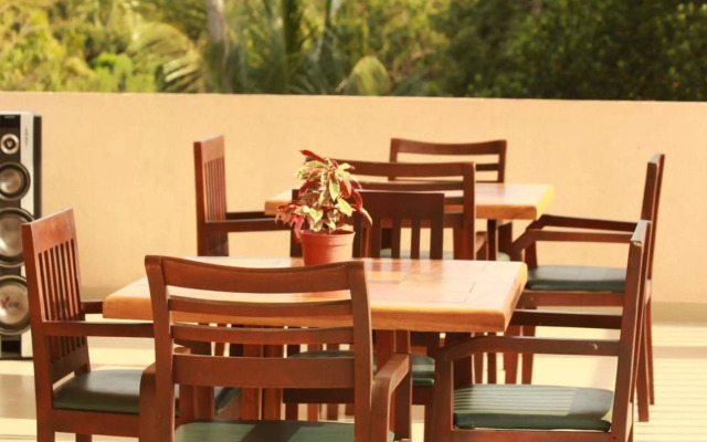Pearl City Hotel
