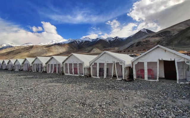 World Attic Camp
