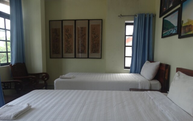 Yellow House Homestay