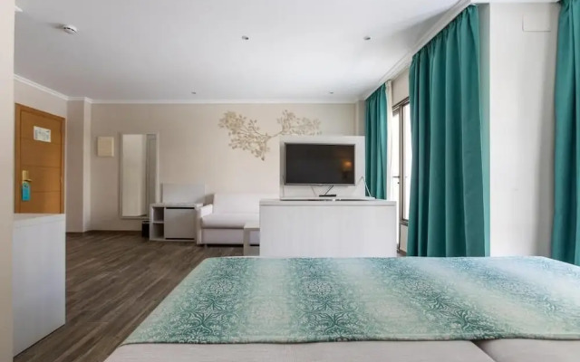 Ona Palmira Paguera Hotel