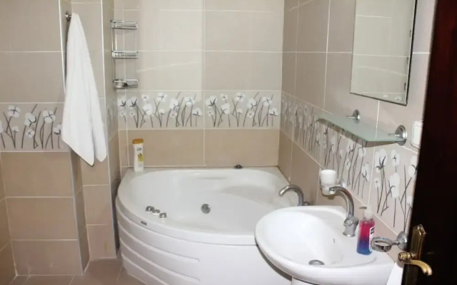 Urla Tarihi Han Otel