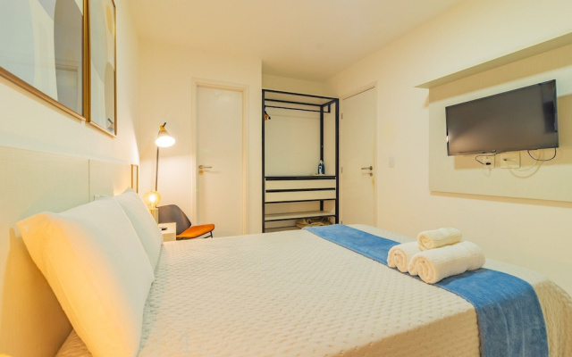 Beach Class Boa Viagem #2401 - Apt by Carpediem