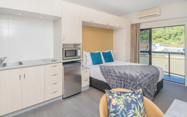Portside Hotel
